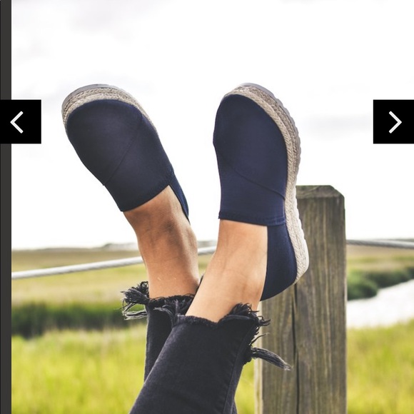 Charleston Marina Slip on - Picture 3 of 11